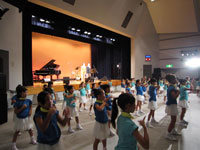 子供達のダンスと